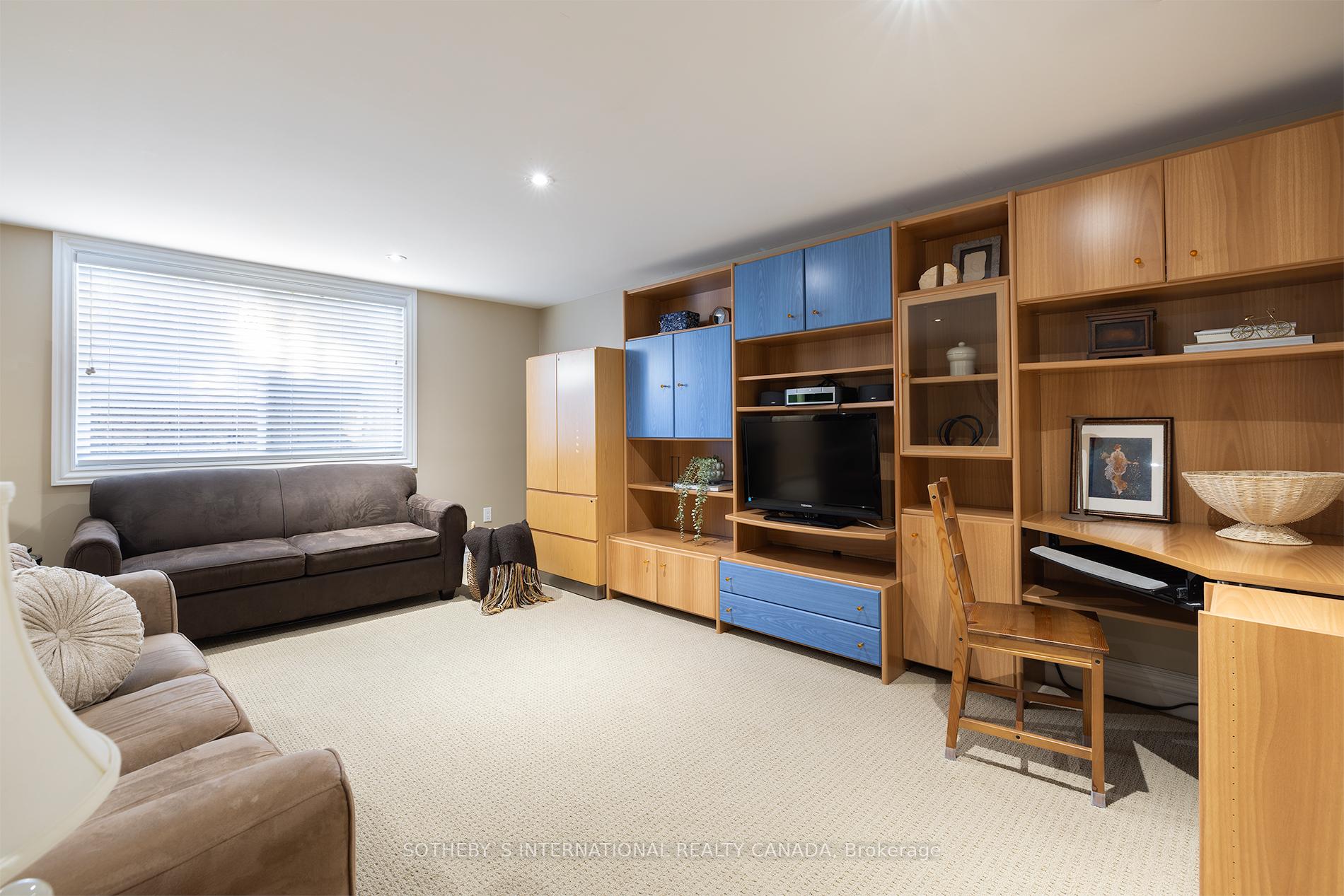 Photo 25 of 35 Sharron Drive, Toronto, Leaside — HOMEH