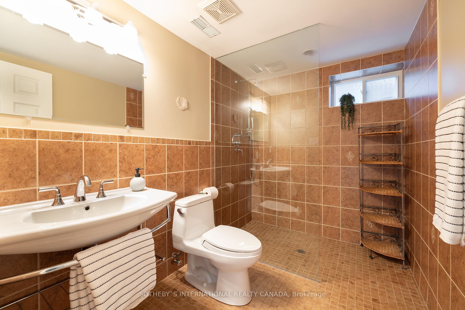 Photo 30 of 35 Sharron Drive, Toronto, Leaside — HOMEH