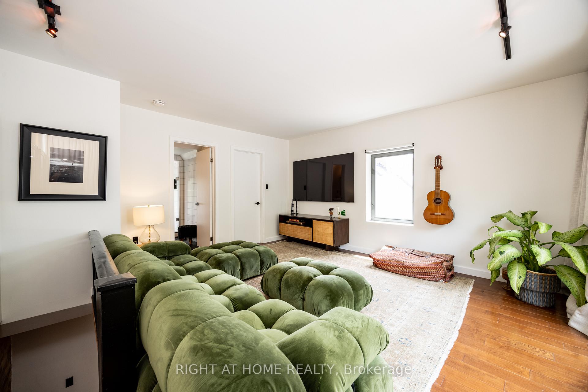 Photo 12 of 128 Booth Avenue, Toronto, South Riverdale — HOMEH