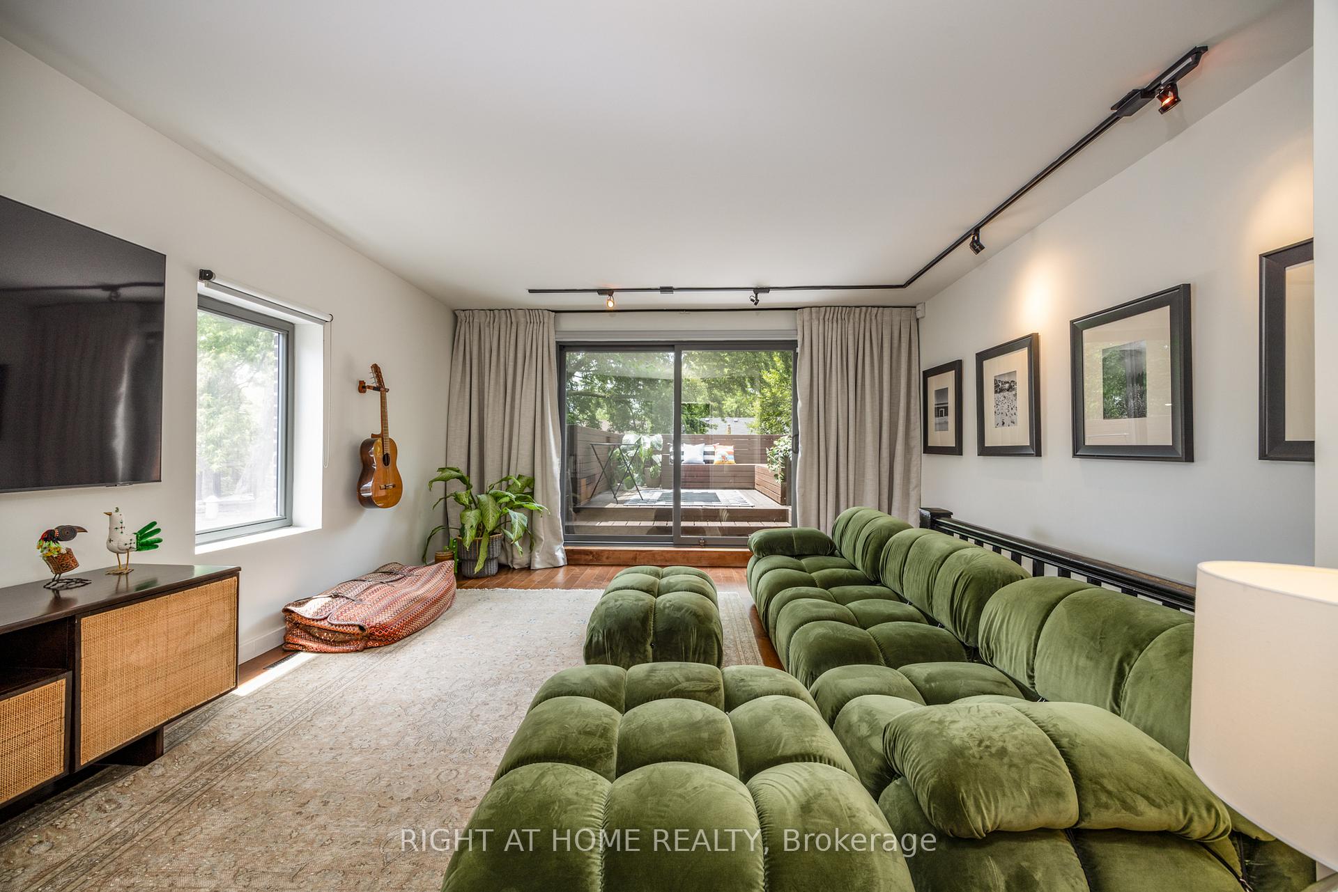 Photo 13 of 128 Booth Avenue, Toronto, South Riverdale — HOMEH