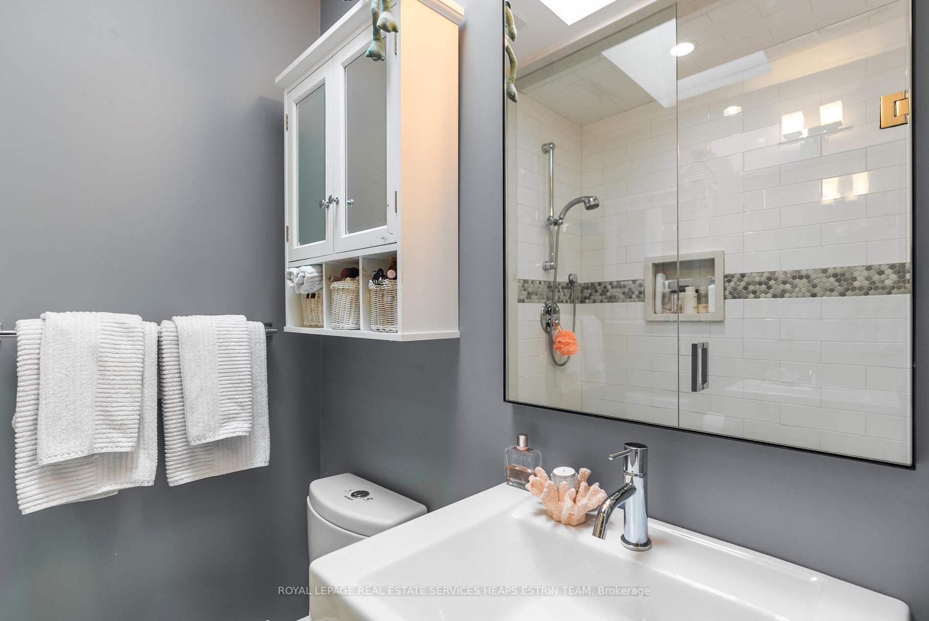 Photo 27 of 235 Bessborough Drive, Toronto, Leaside — HOMEH