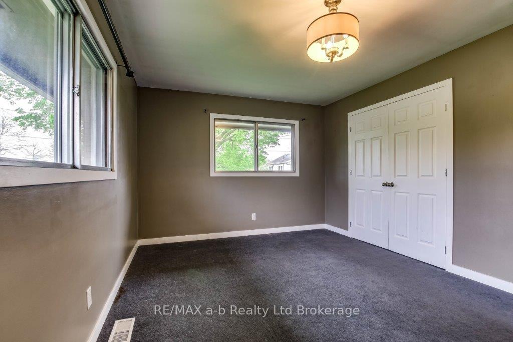 Photo 10 of 9 Duncan Street, Tillsonburg — HOMEH