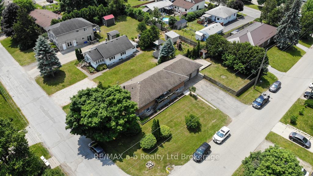 Photo 35 of 9 Duncan Street, Tillsonburg — HOMEH