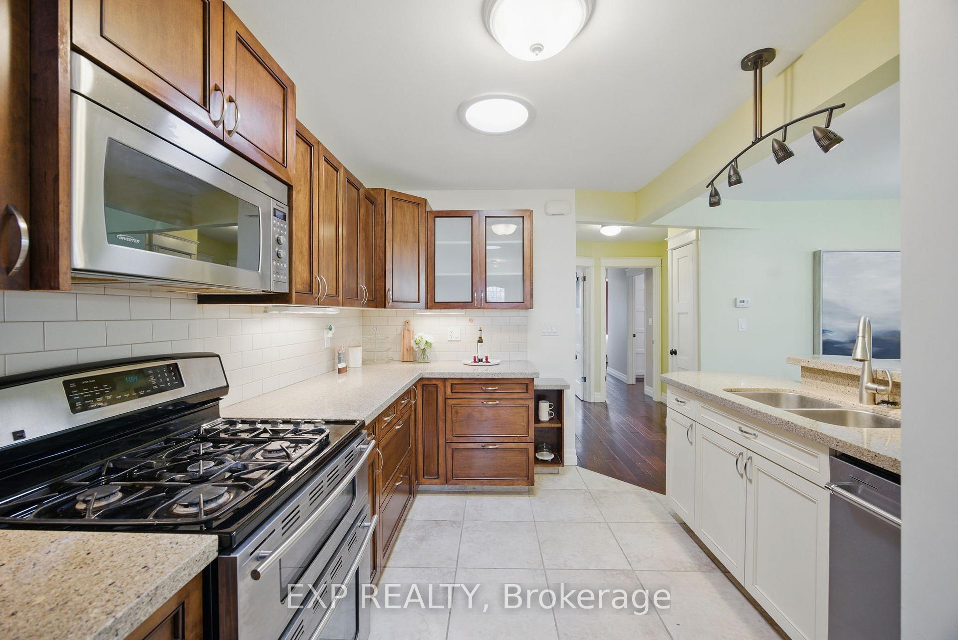 Photo 12 of 55 Don Valley Drive, Toronto, Broadview North — HOMEH
