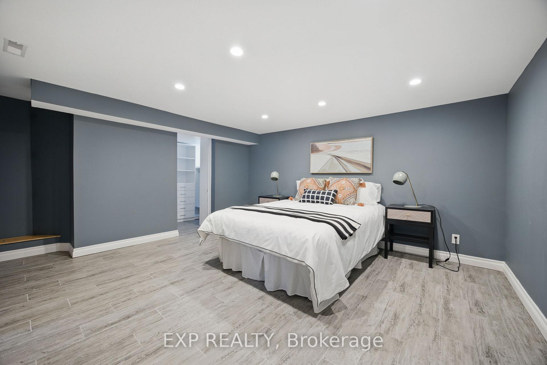 Photo 29 of 55 Don Valley Drive, Toronto, Broadview North — HOMEH