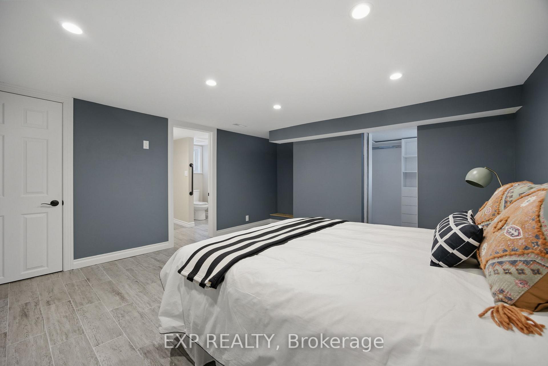 Photo 30 of 55 Don Valley Drive, Toronto, Broadview North — HOMEH