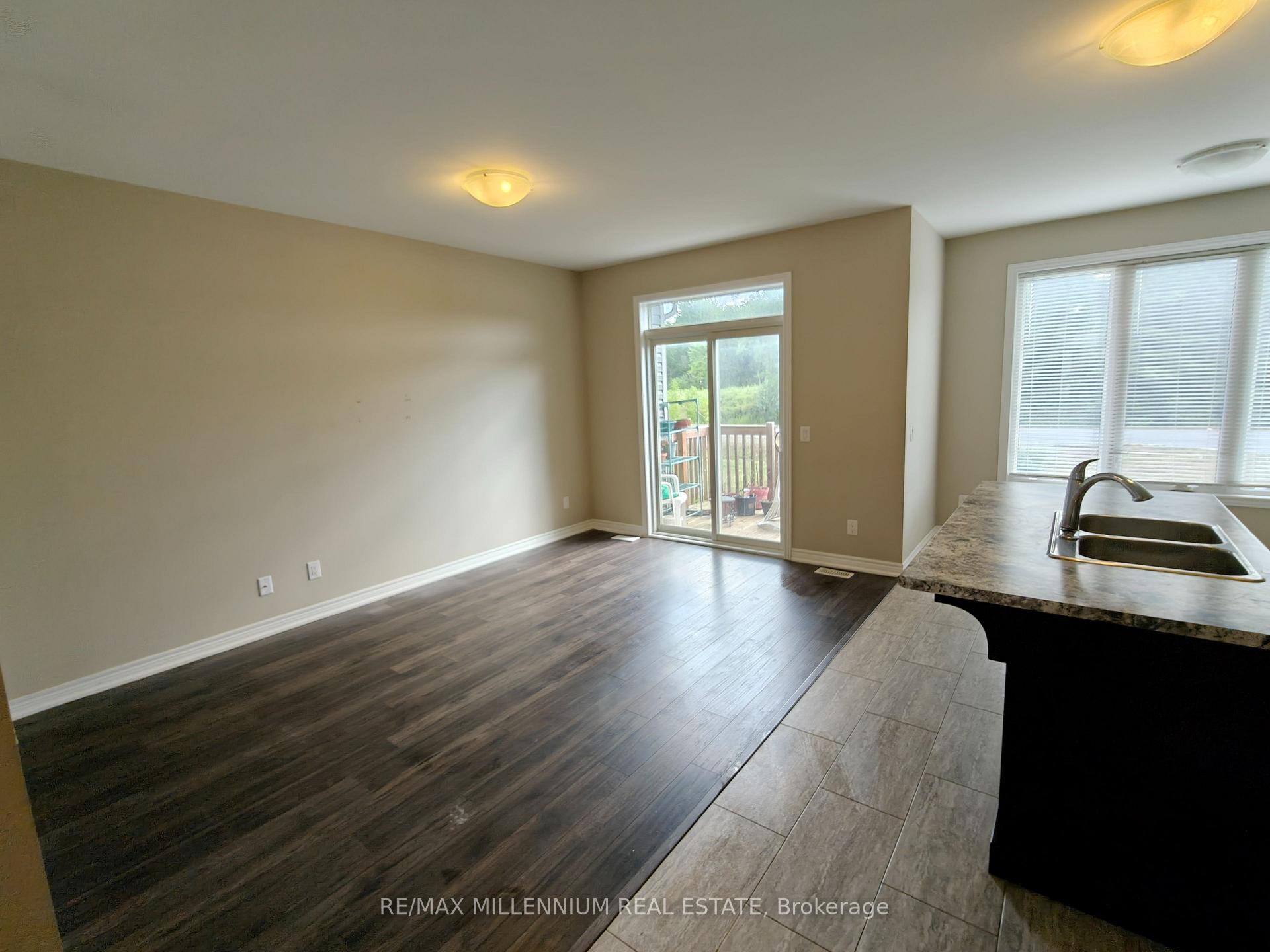 Photo 4 of 2 Damude Avenue, Thorold, Hurricane/Merrittville — HOMEH