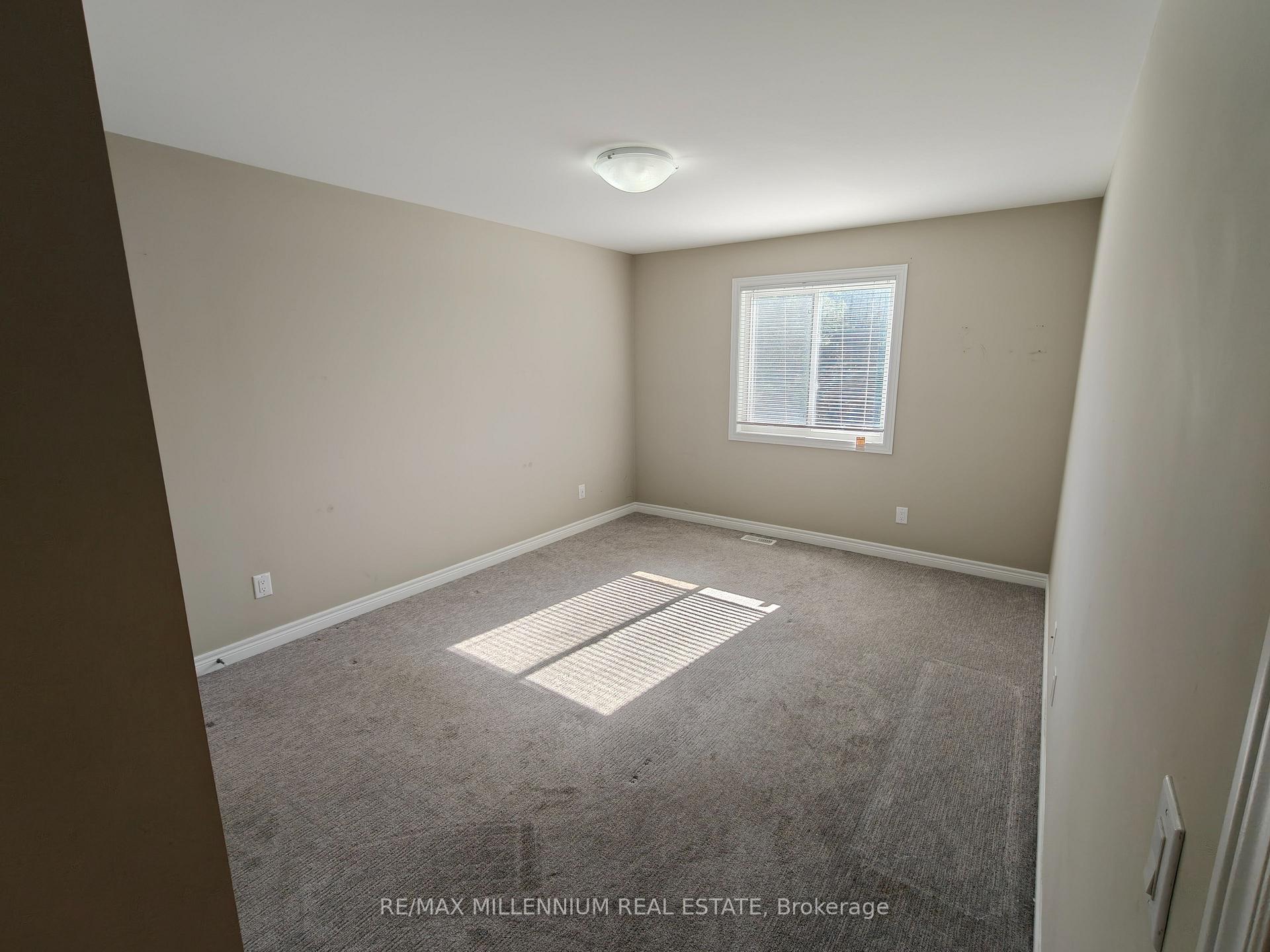 Photo 11 of 2 Damude Avenue, Thorold, Hurricane/Merrittville — HOMEH
