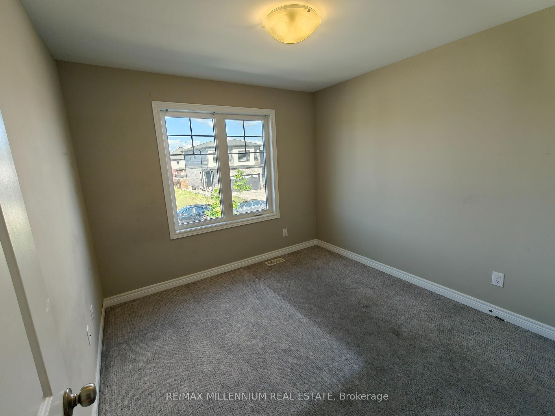 Photo 18 of 2 Damude Avenue, Thorold, Hurricane/Merrittville — HOMEH