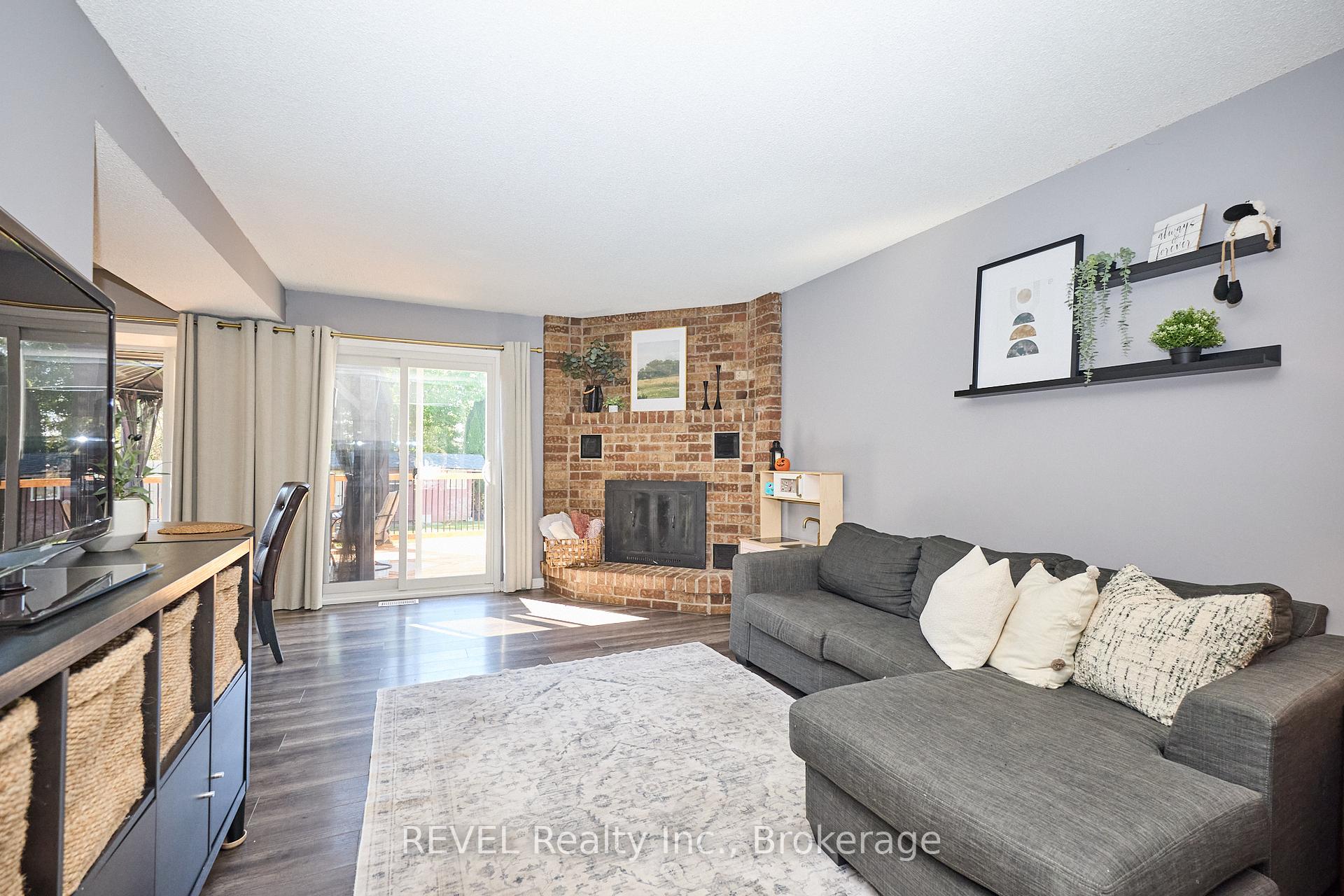 Photo 7 of 35 Romy Crescent, Thorold, Confederation Heights — HOMEH