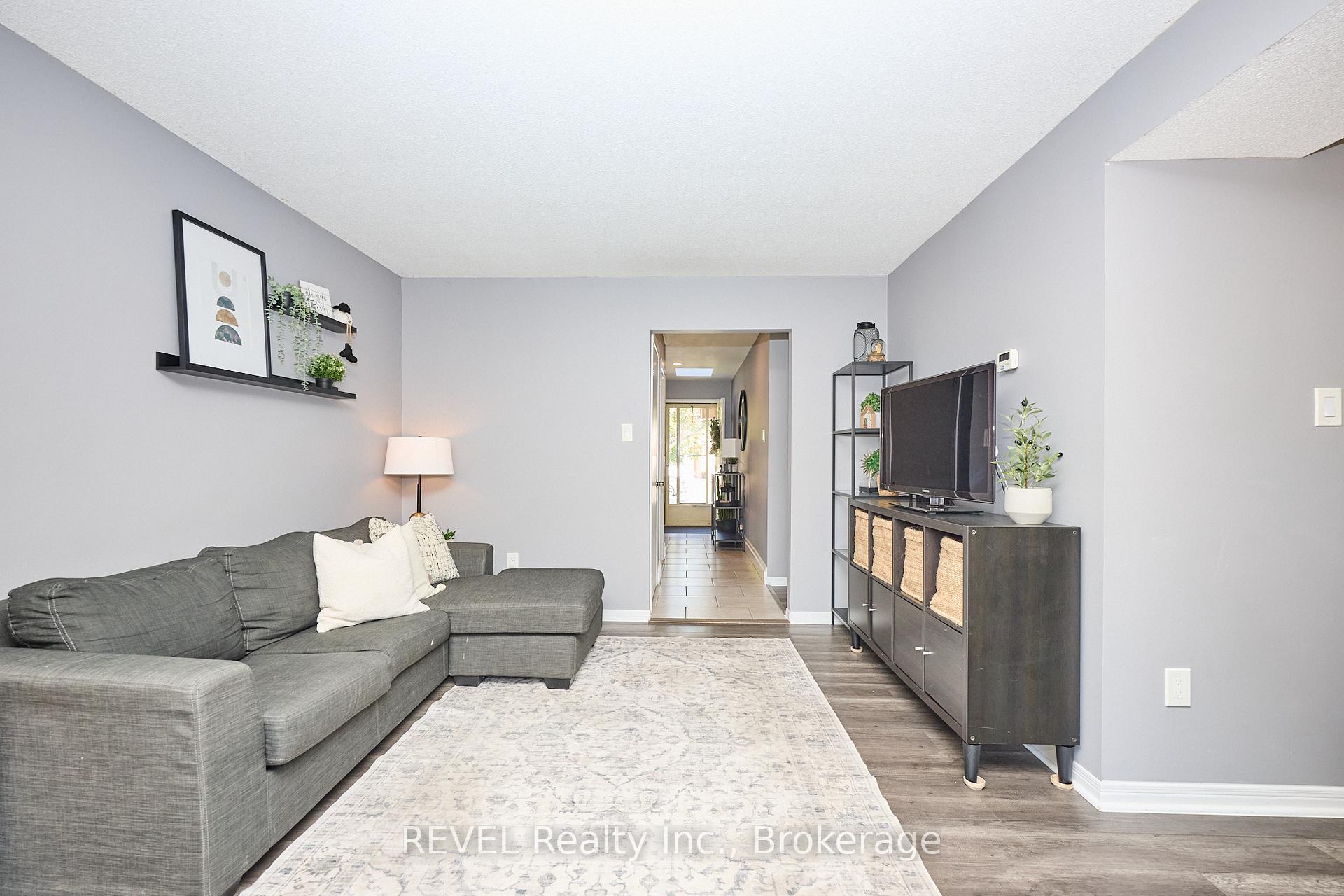 Photo 12 of 35 Romy Crescent, Thorold, Confederation Heights — HOMEH