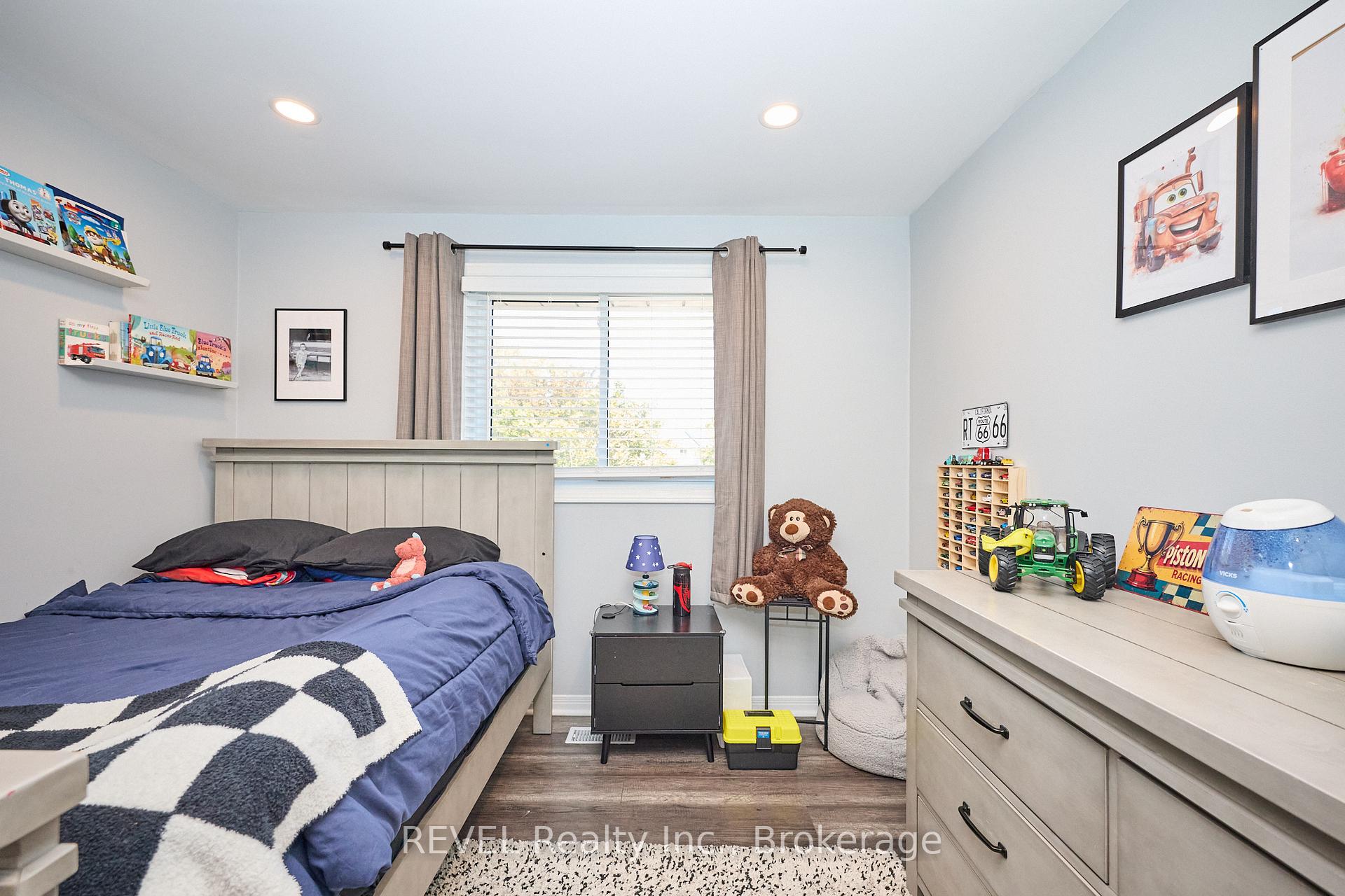 Photo 19 of 35 Romy Crescent, Thorold, Confederation Heights — HOMEH