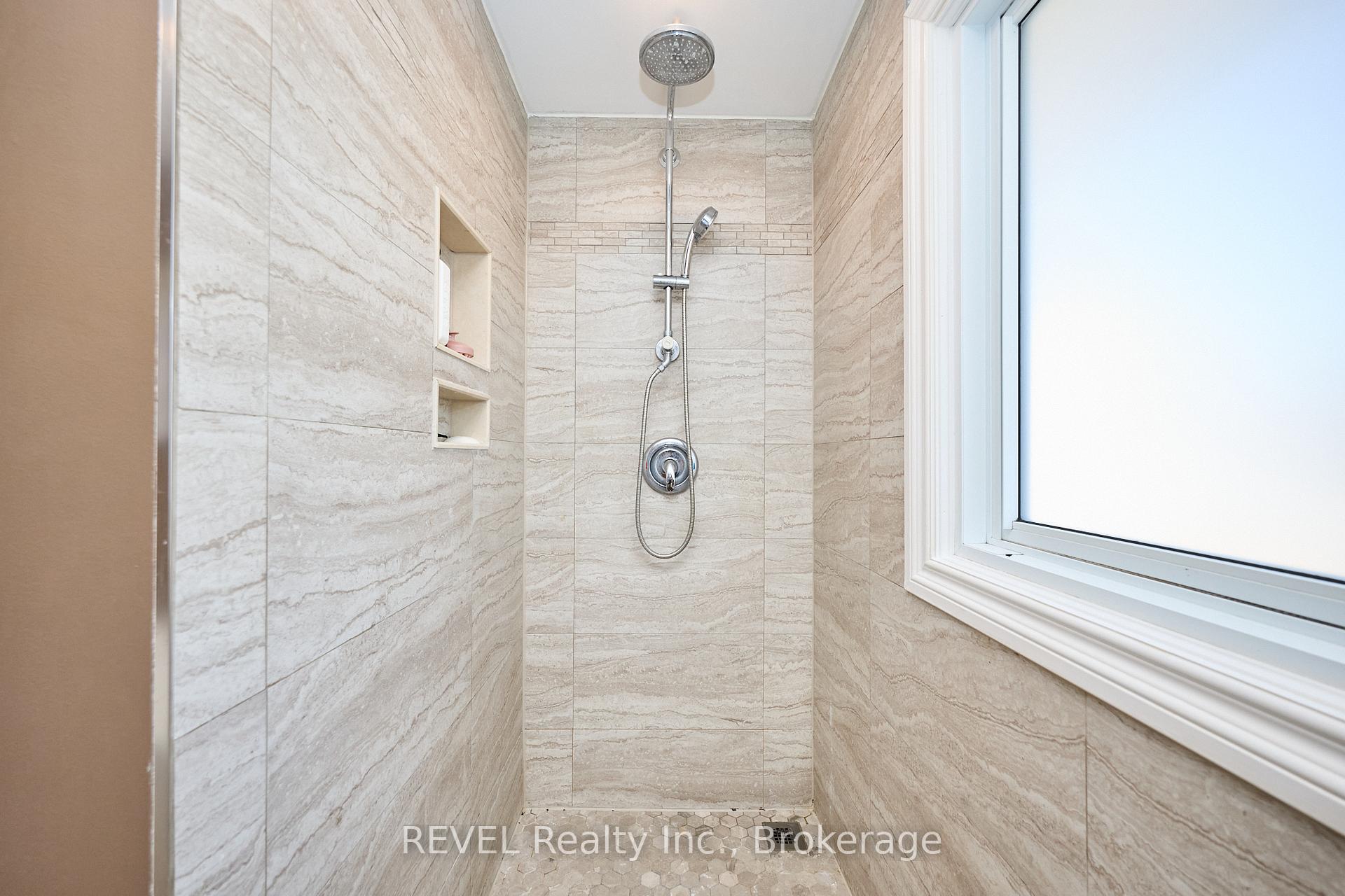 Photo 27 of 35 Romy Crescent, Thorold, Confederation Heights — HOMEH