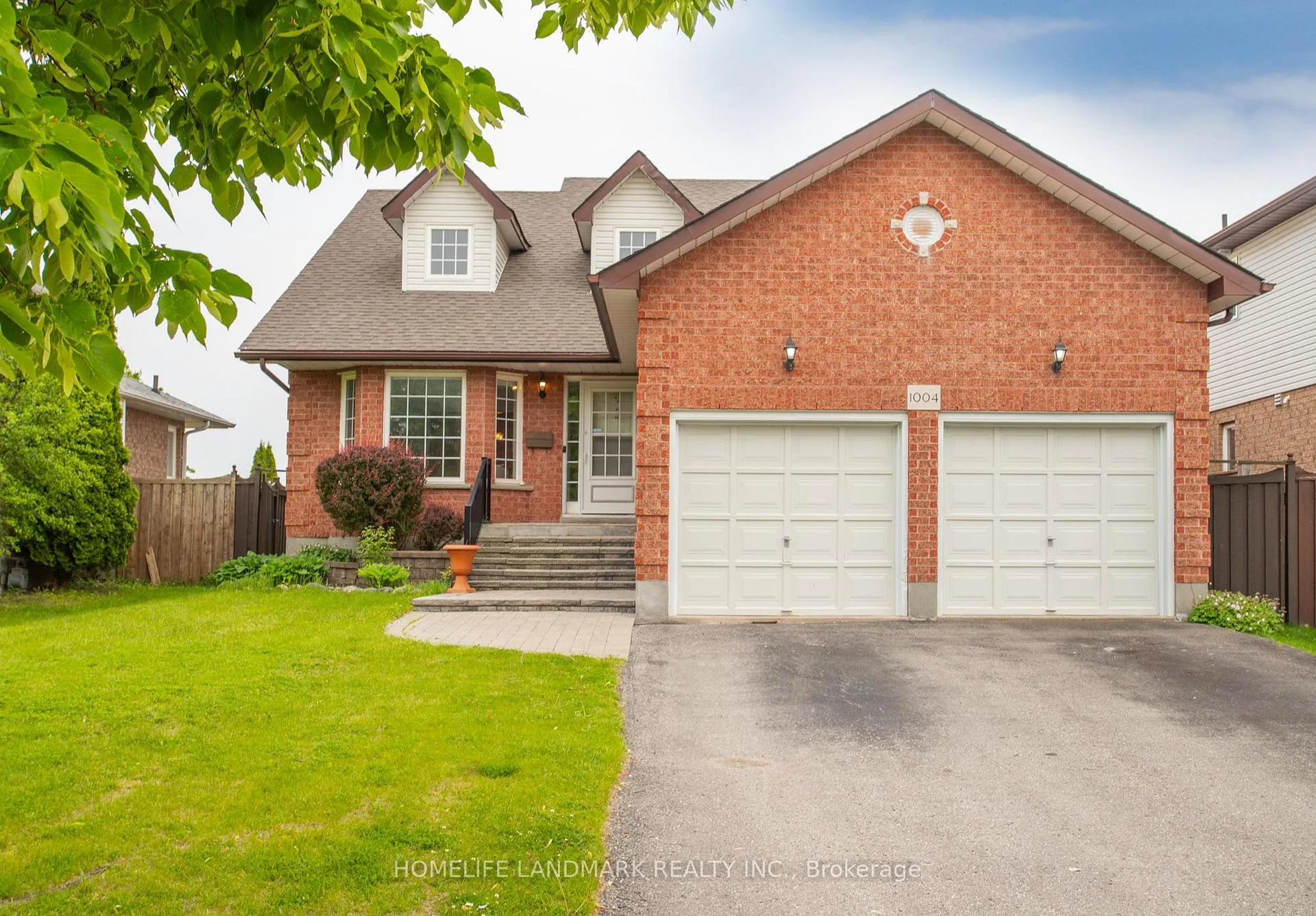Photo 2 of 1004 Catskill Drive, Oshawa, Northglen — HOMEH