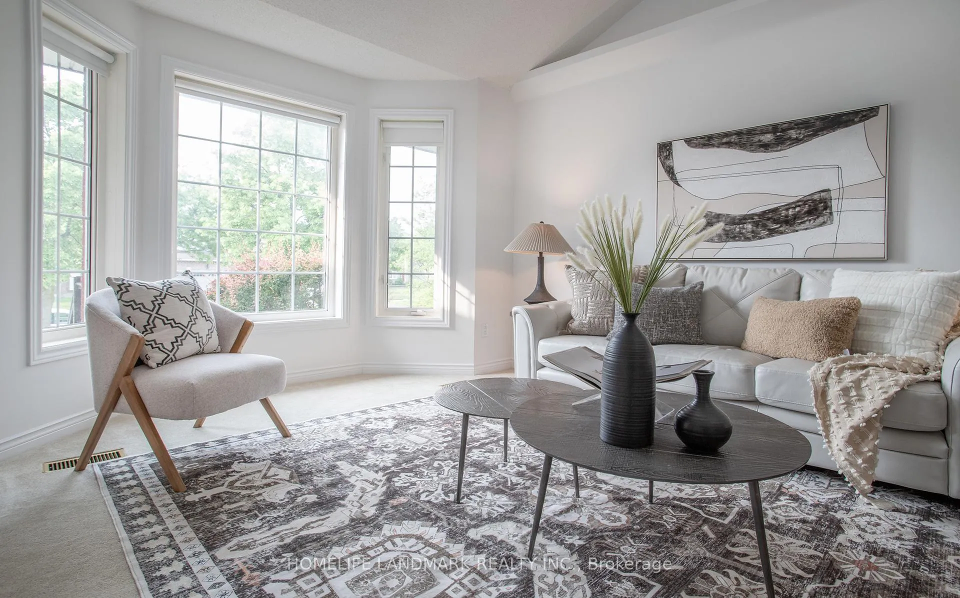 Photo 4 of 1004 Catskill Drive, Oshawa, Northglen — HOMEH