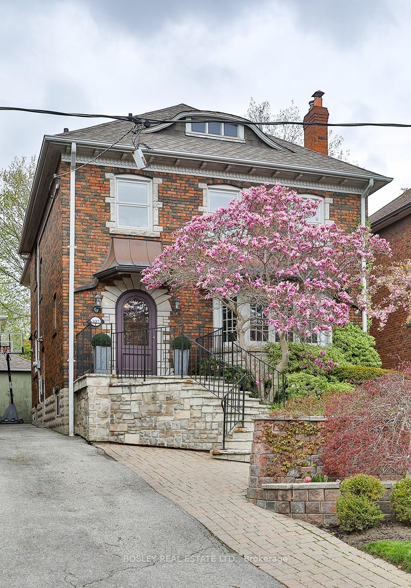 Front of 102 College View Avenue