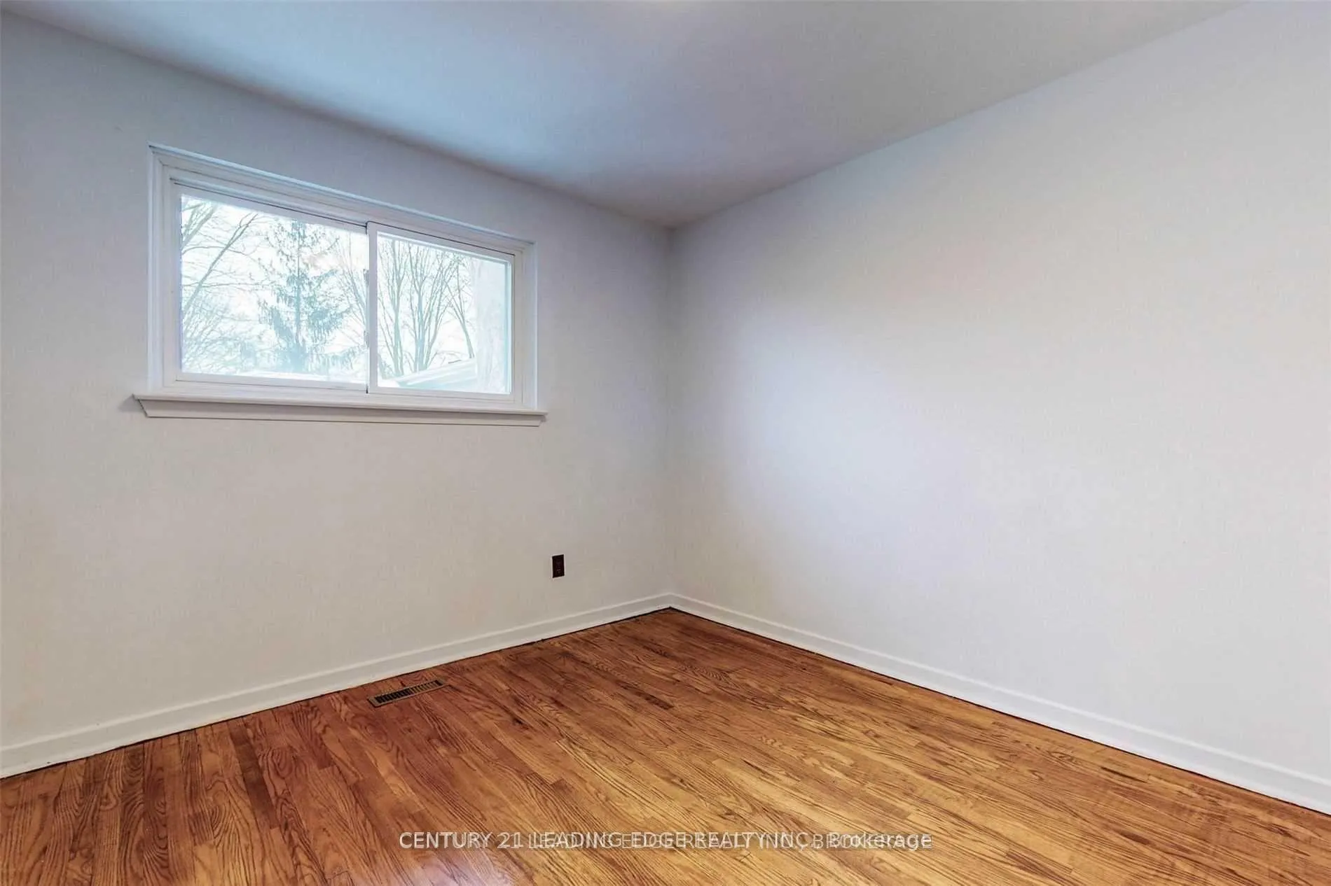 Photo 10 of 6 Jeremy Drive, Markham, Unionville — HOMEH