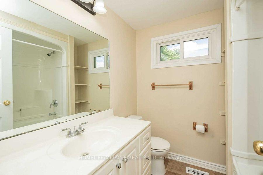 Photo 13 of 76 Manley Crescent, Thorold, Confederation Heights — HOMEH
