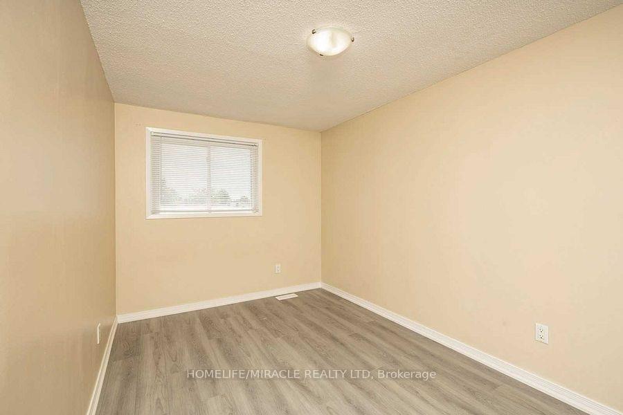 Photo 17 of 76 Manley Crescent, Thorold, Confederation Heights — HOMEH