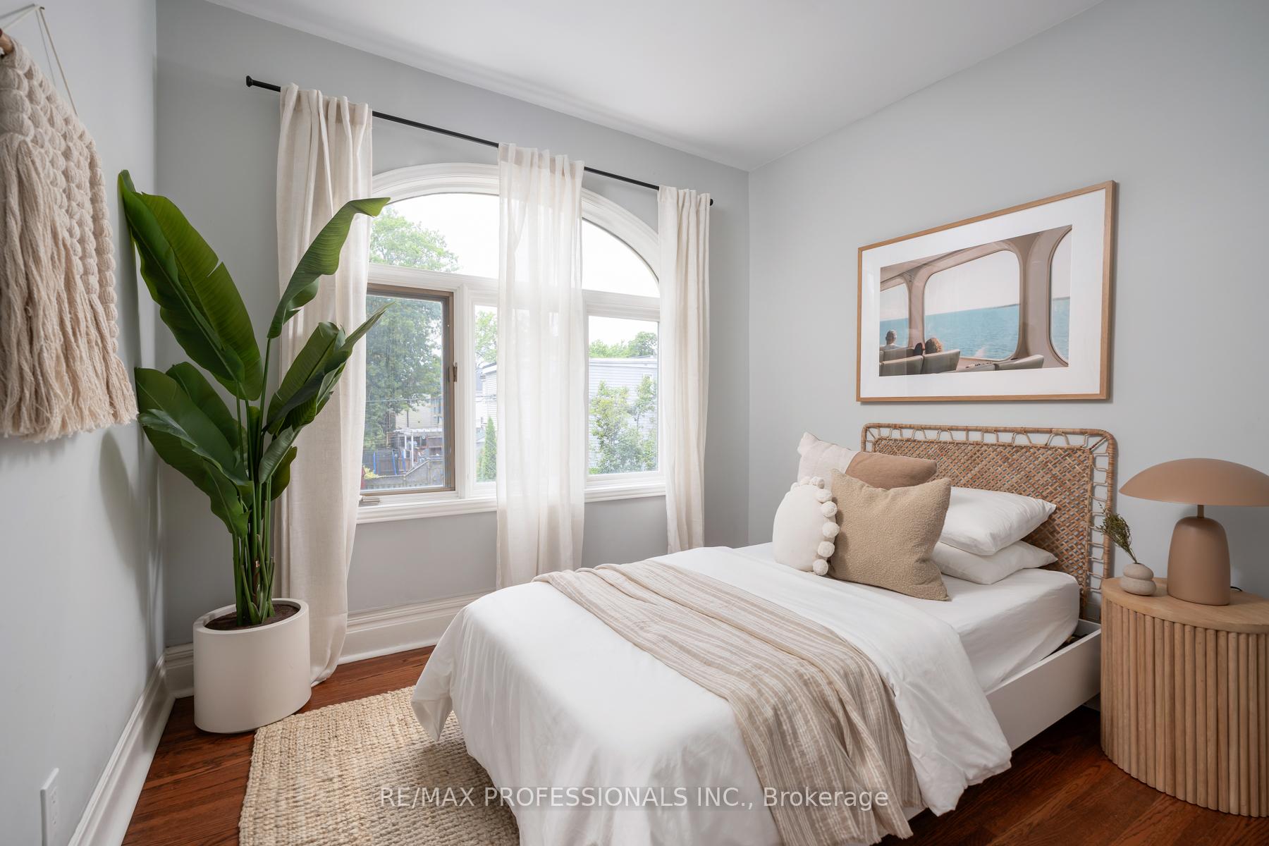 Photo 26 of 20 Condor Avenue, Toronto, Blake-Jones — HOMEH
