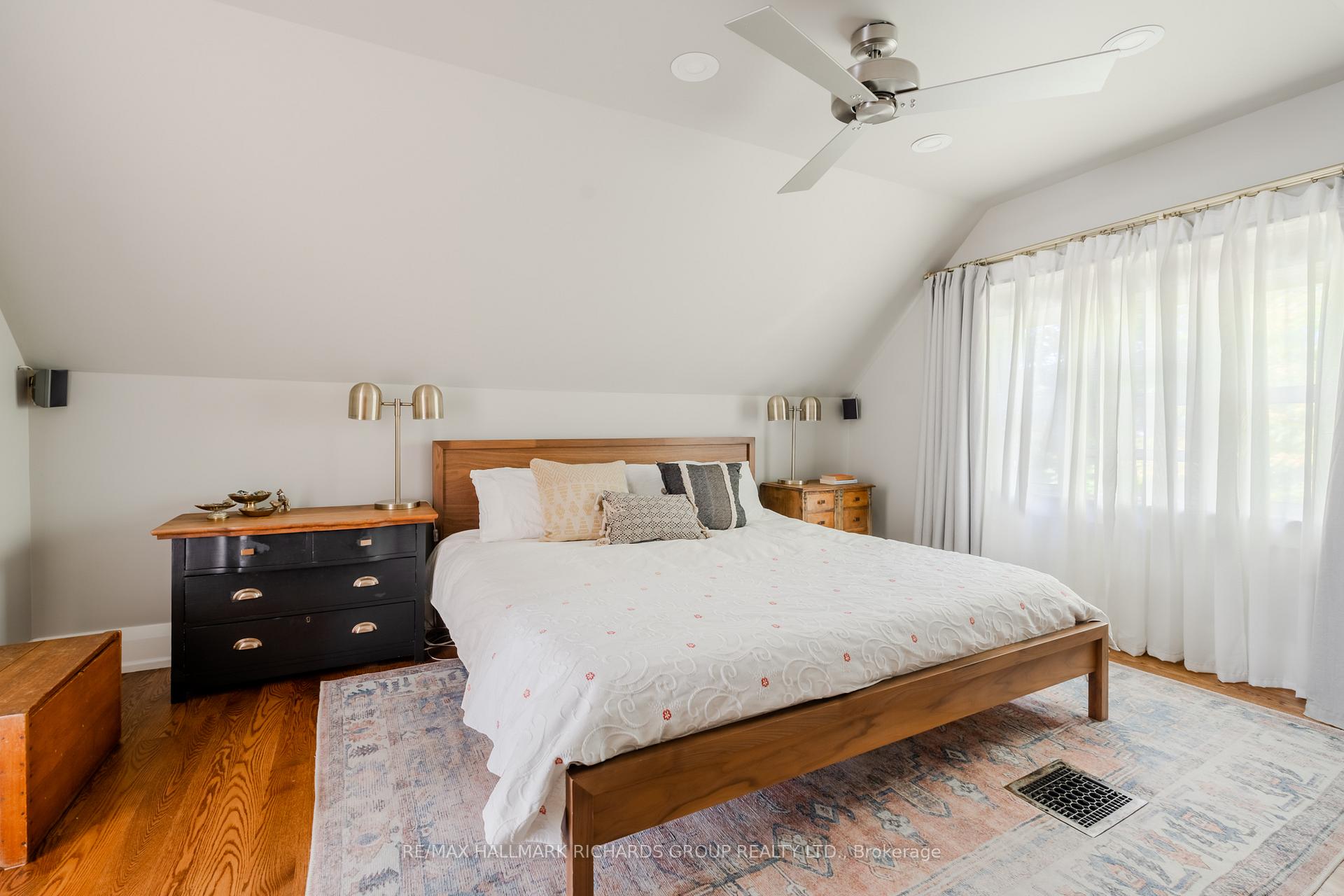 Photo 16 of 51 Herbert Avenue, Toronto, The Beaches — HOMEH