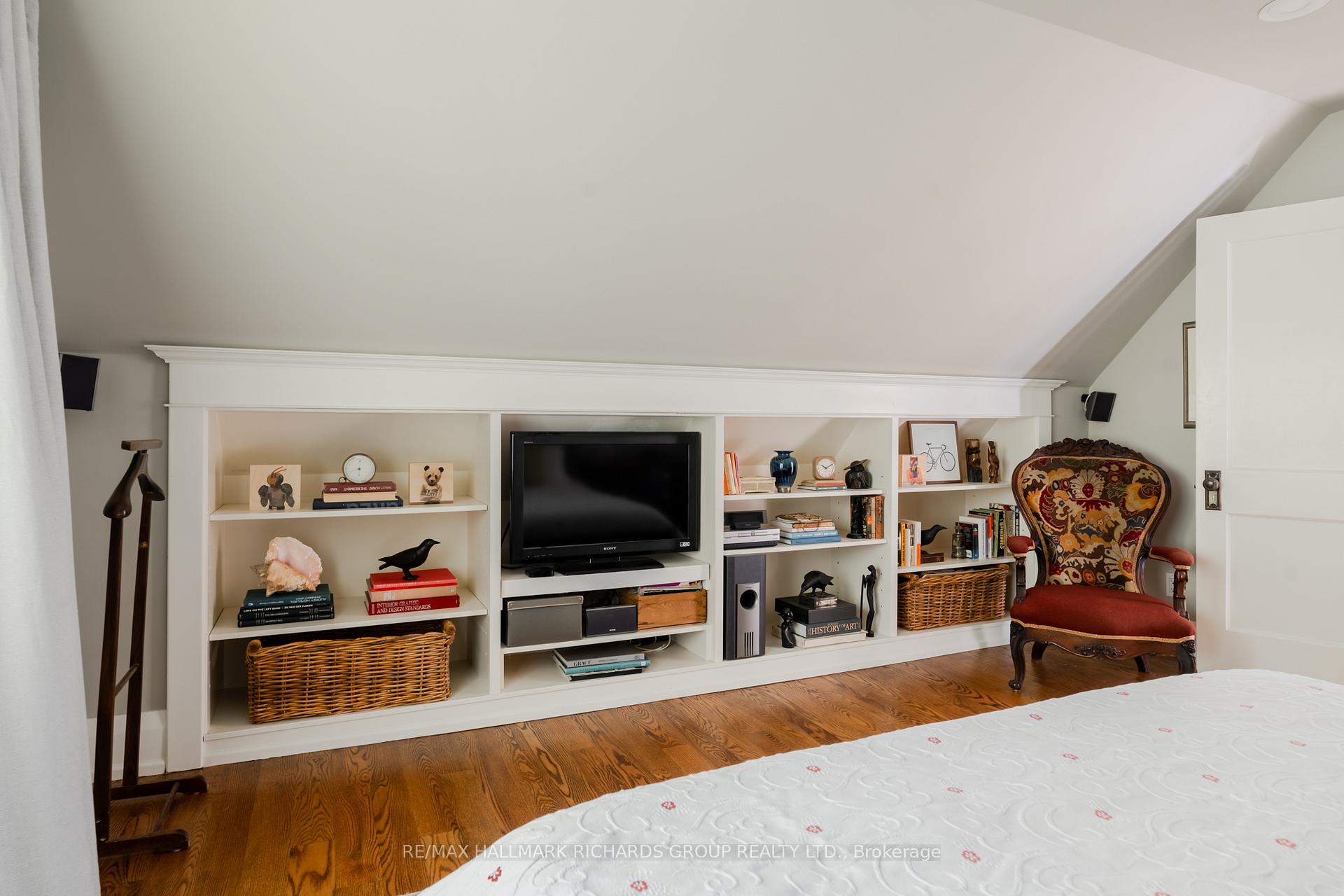 Photo 17 of 51 Herbert Avenue, Toronto, The Beaches — HOMEH