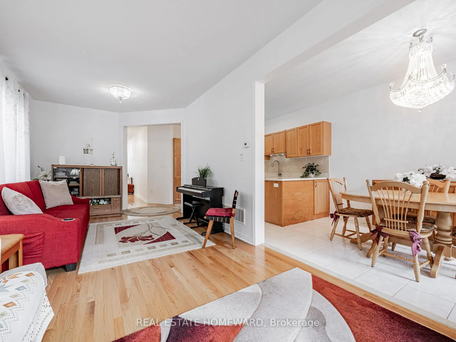 Photo 8 of 58 Coleluke Lane, Markham, Middlefield — HOMEH
