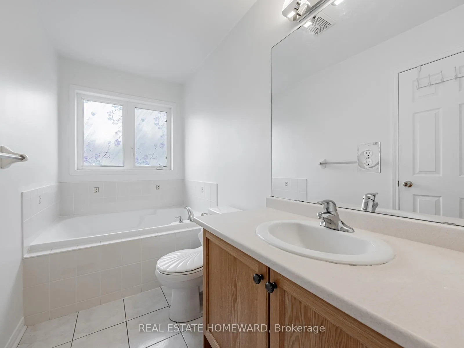 Photo 24 of 58 Coleluke Lane, Markham, Middlefield — HOMEH