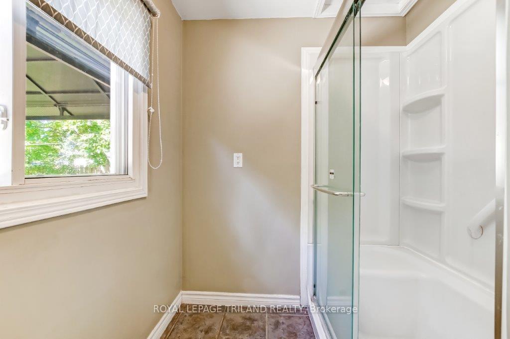 Photo 21 of 286 King Street S, Thames Centre, Thorndale — HOMEH