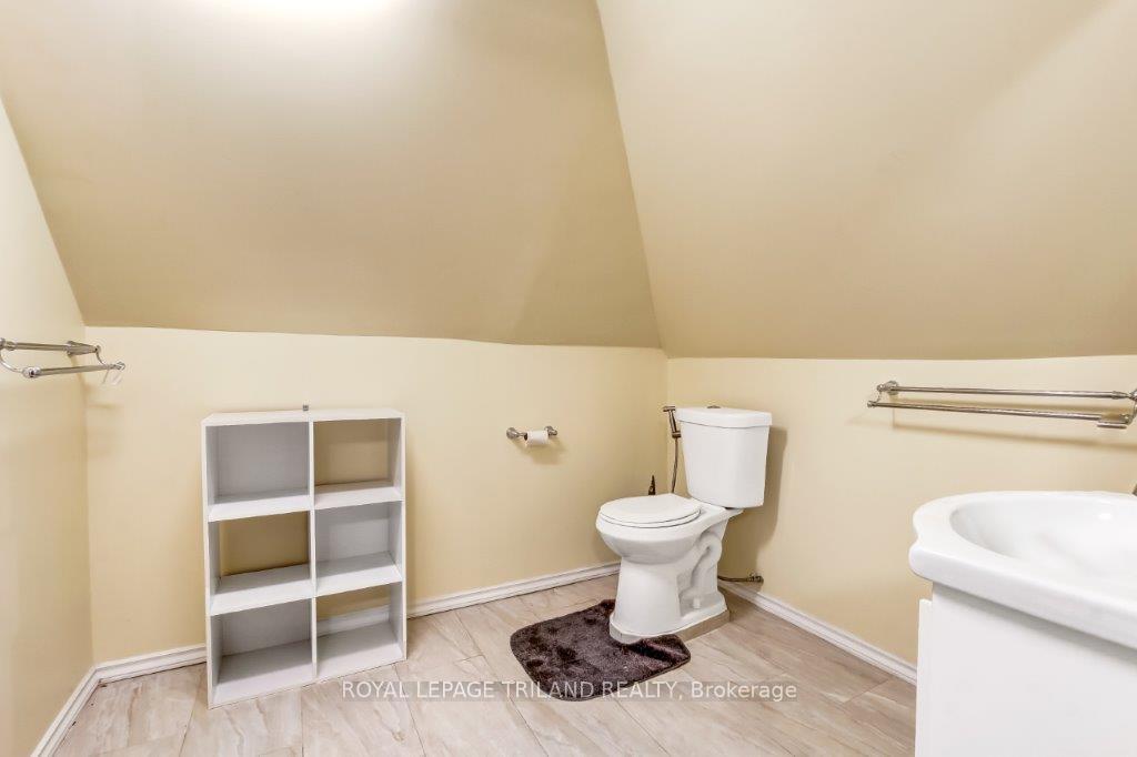Photo 29 of 286 King Street S, Thames Centre, Thorndale — HOMEH