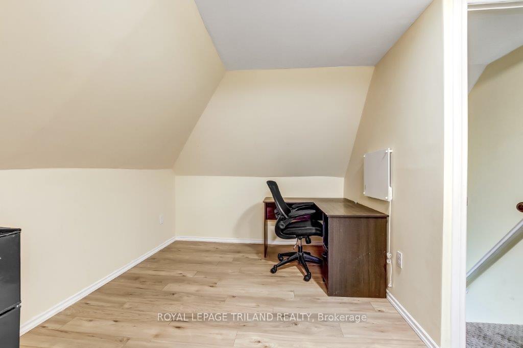 Photo 32 of 286 King Street S, Thames Centre, Thorndale — HOMEH