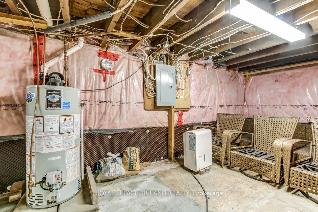 Photo 36 of 286 King Street S, Thames Centre, Thorndale — HOMEH