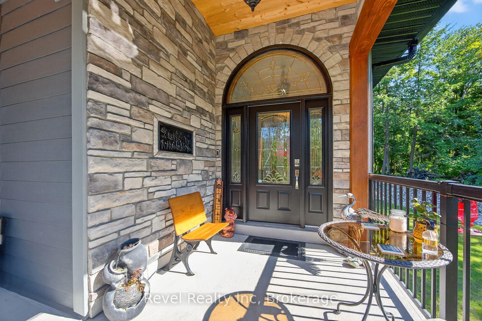 Photo 7 of 517 Silverbirch Drive, Tiny, Rural Tiny — HOMEH