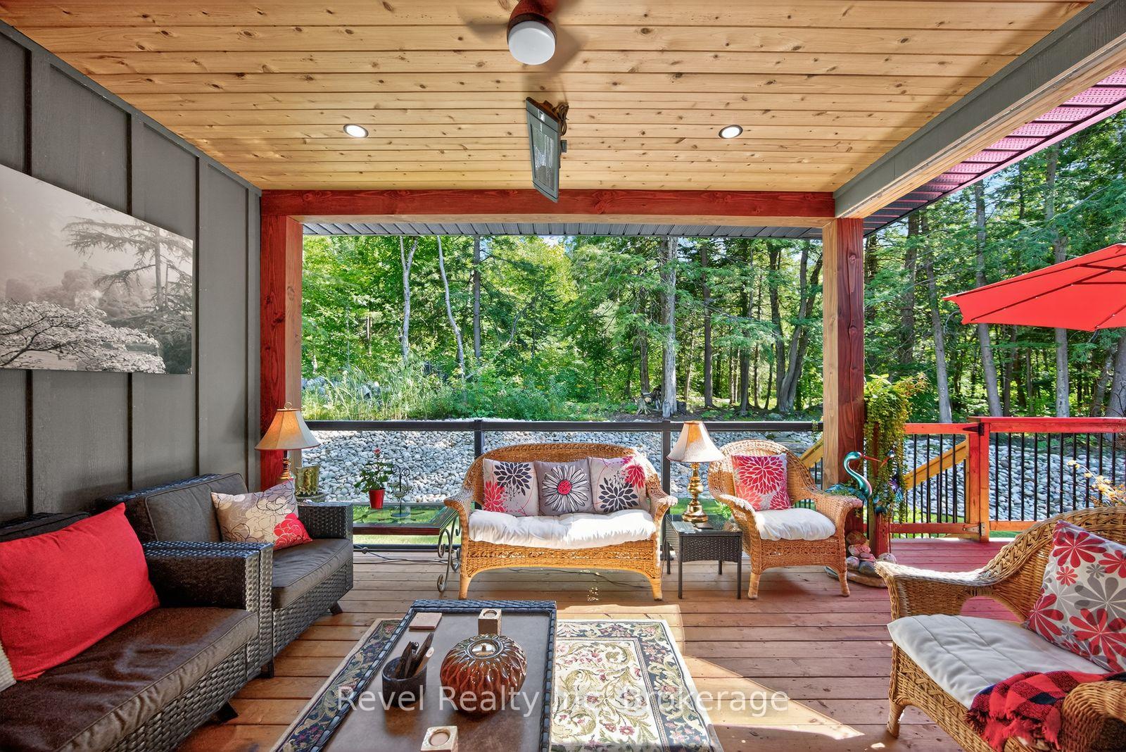 Photo 11 of 517 Silverbirch Drive, Tiny, Rural Tiny — HOMEH