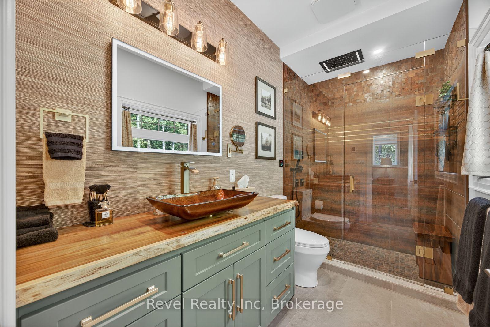 Photo 18 of 517 Silverbirch Drive, Tiny, Rural Tiny — HOMEH