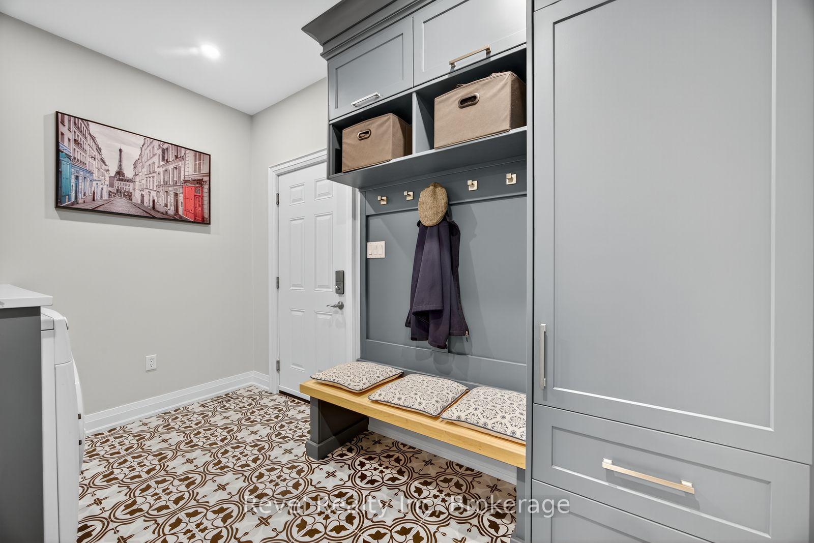 Photo 21 of 517 Silverbirch Drive, Tiny, Rural Tiny — HOMEH