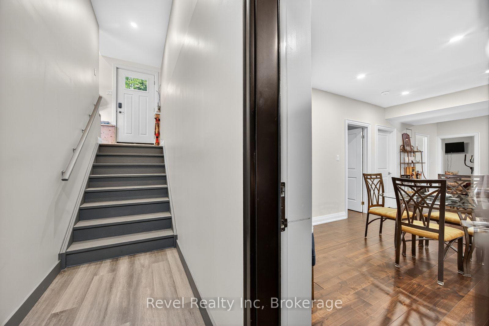 Photo 22 of 517 Silverbirch Drive, Tiny, Rural Tiny — HOMEH