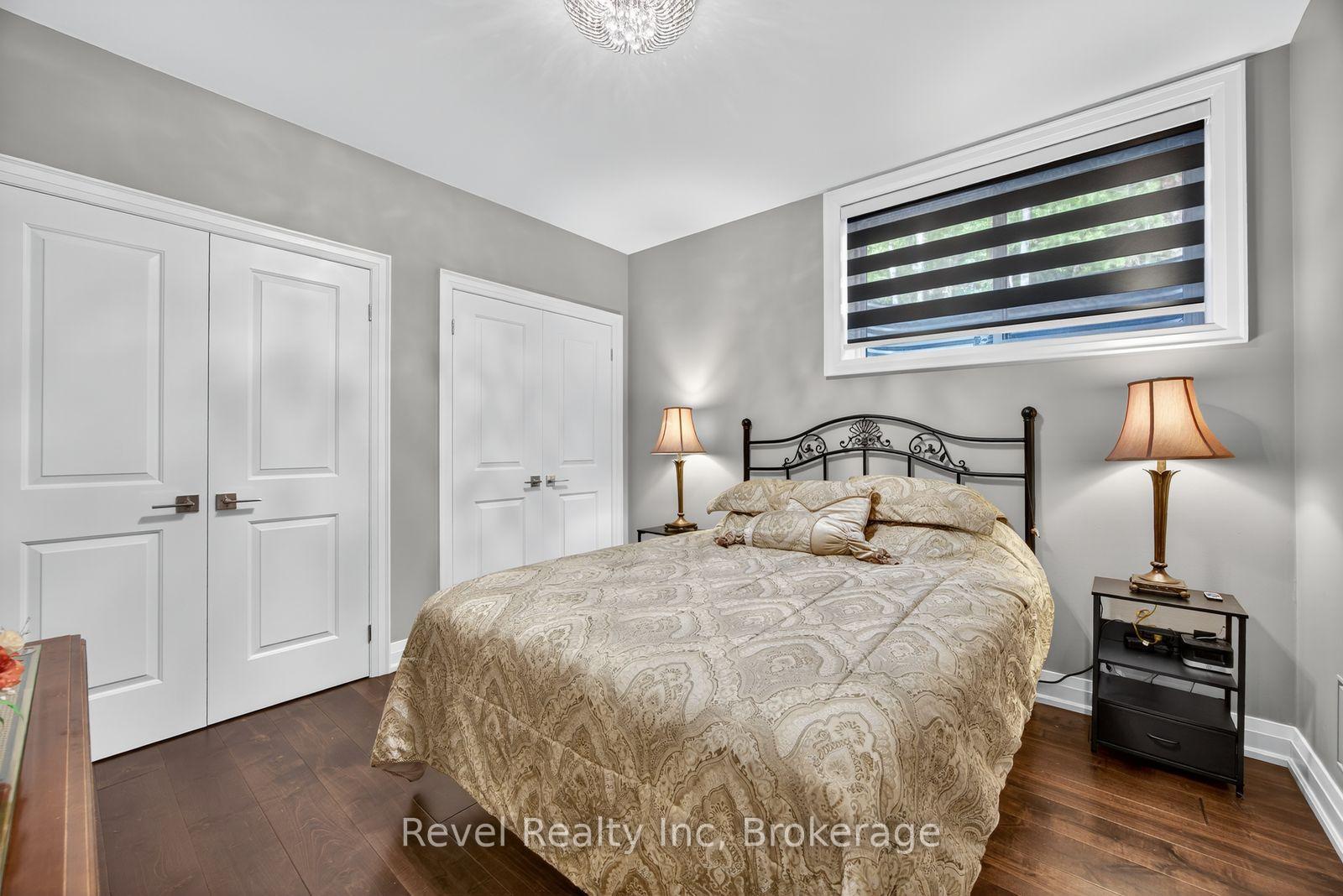 Photo 23 of 517 Silverbirch Drive, Tiny, Rural Tiny — HOMEH