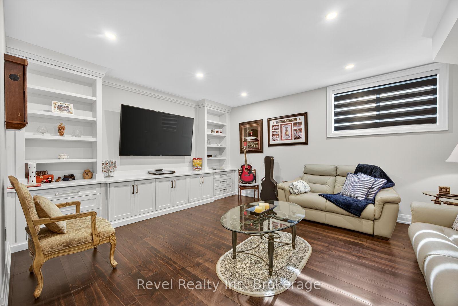 Photo 25 of 517 Silverbirch Drive, Tiny, Rural Tiny — HOMEH