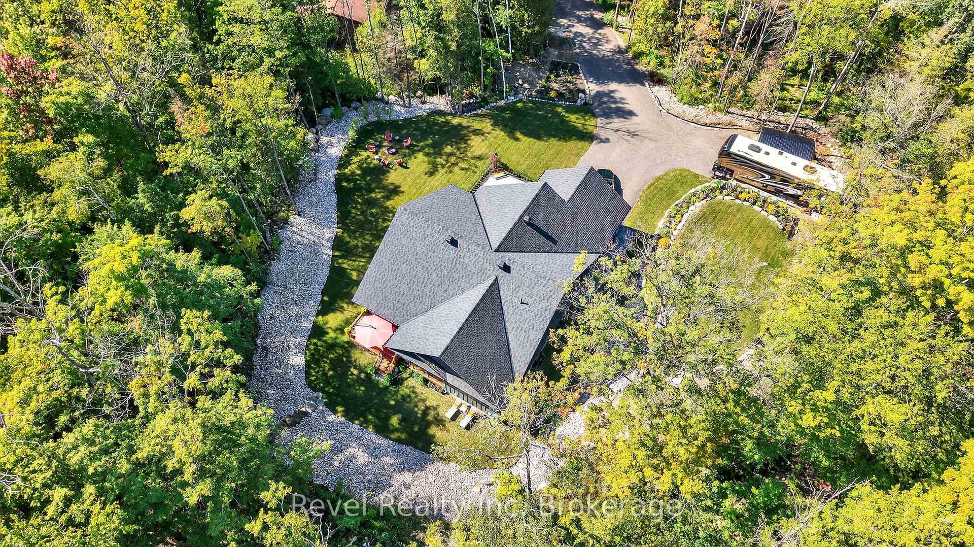 Photo 37 of 517 Silverbirch Drive, Tiny, Rural Tiny — HOMEH