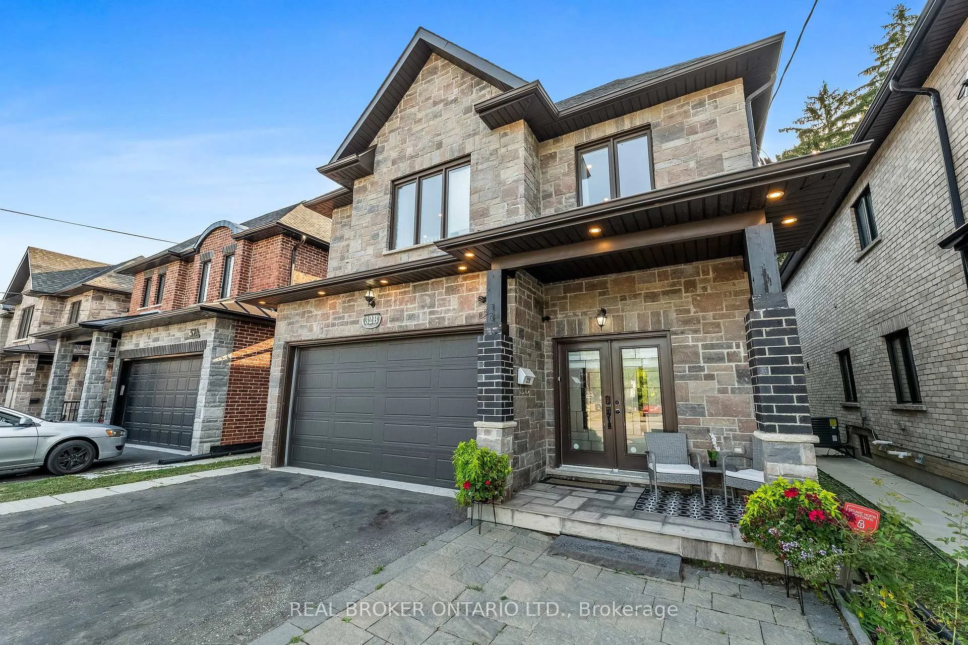 Photo 4 of 32B Cedar Drive, Scarborough, Scarborough Village — HOMEH
