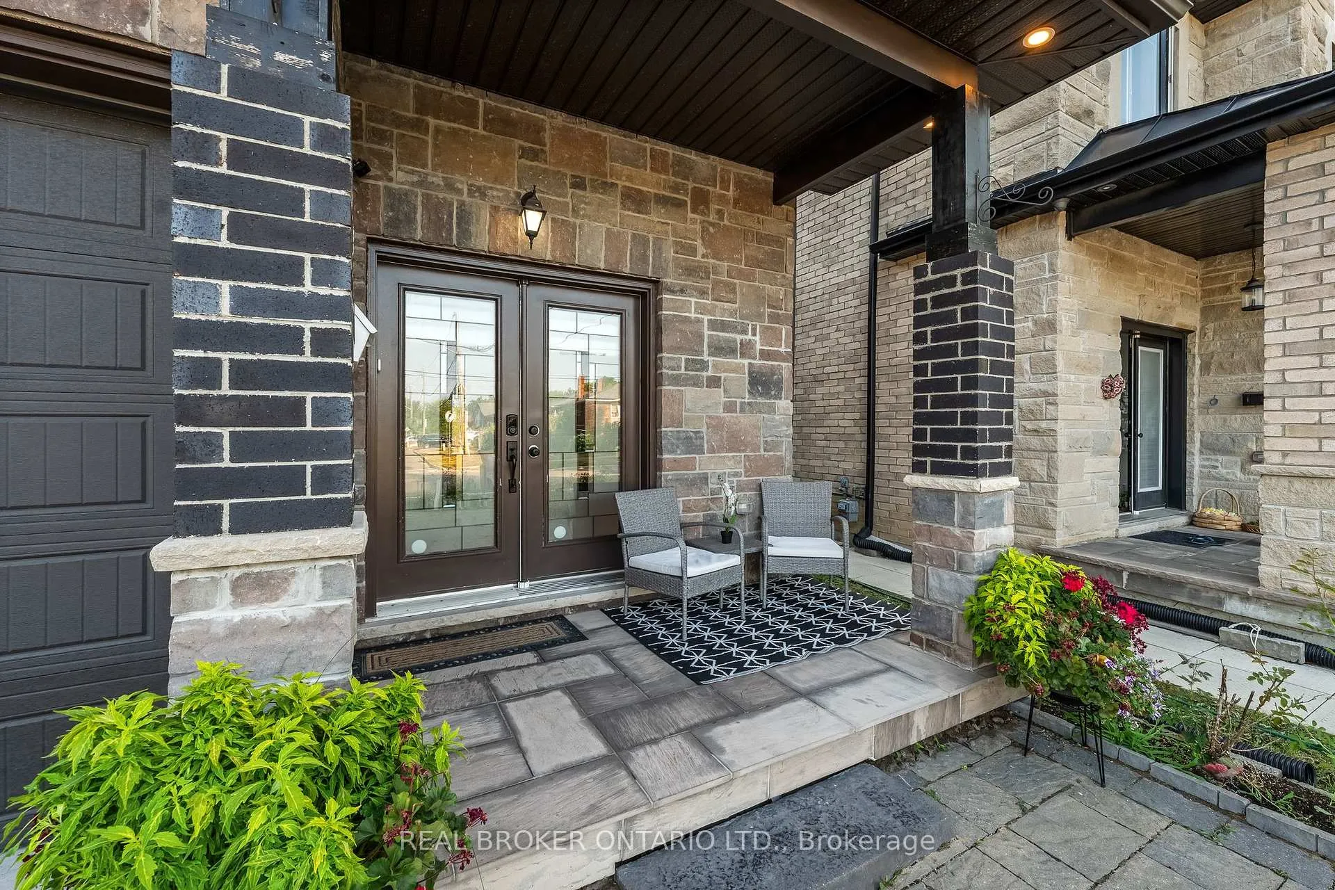 Photo 5 of 32B Cedar Drive, Scarborough, Scarborough Village — HOMEH