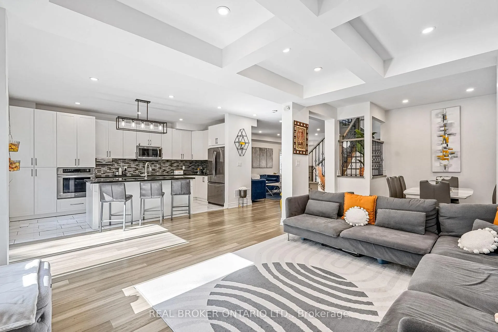 Photo 16 of 32B Cedar Drive, Scarborough, Scarborough Village — HOMEH