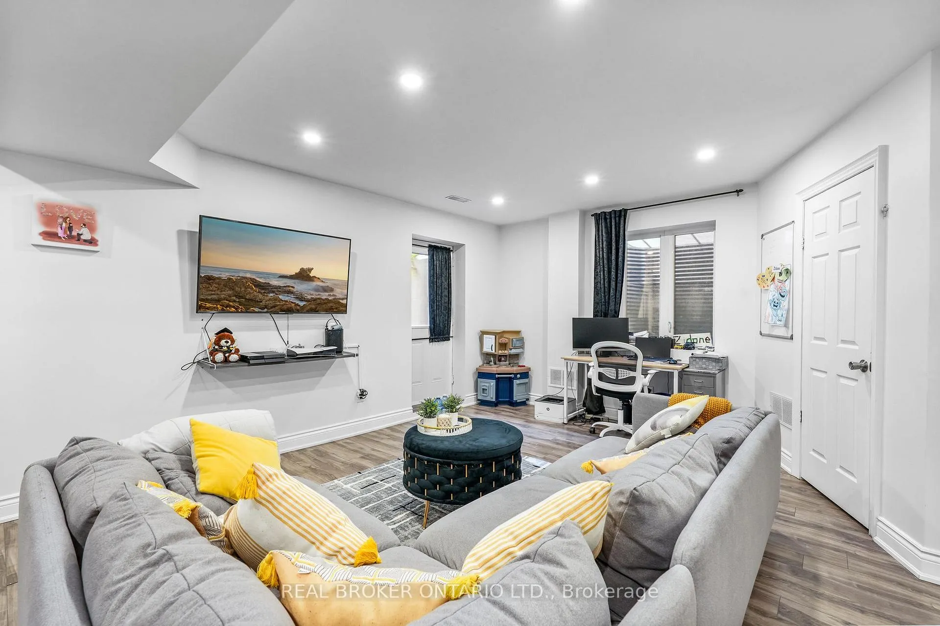 Photo 32 of 32B Cedar Drive, Scarborough, Scarborough Village — HOMEH