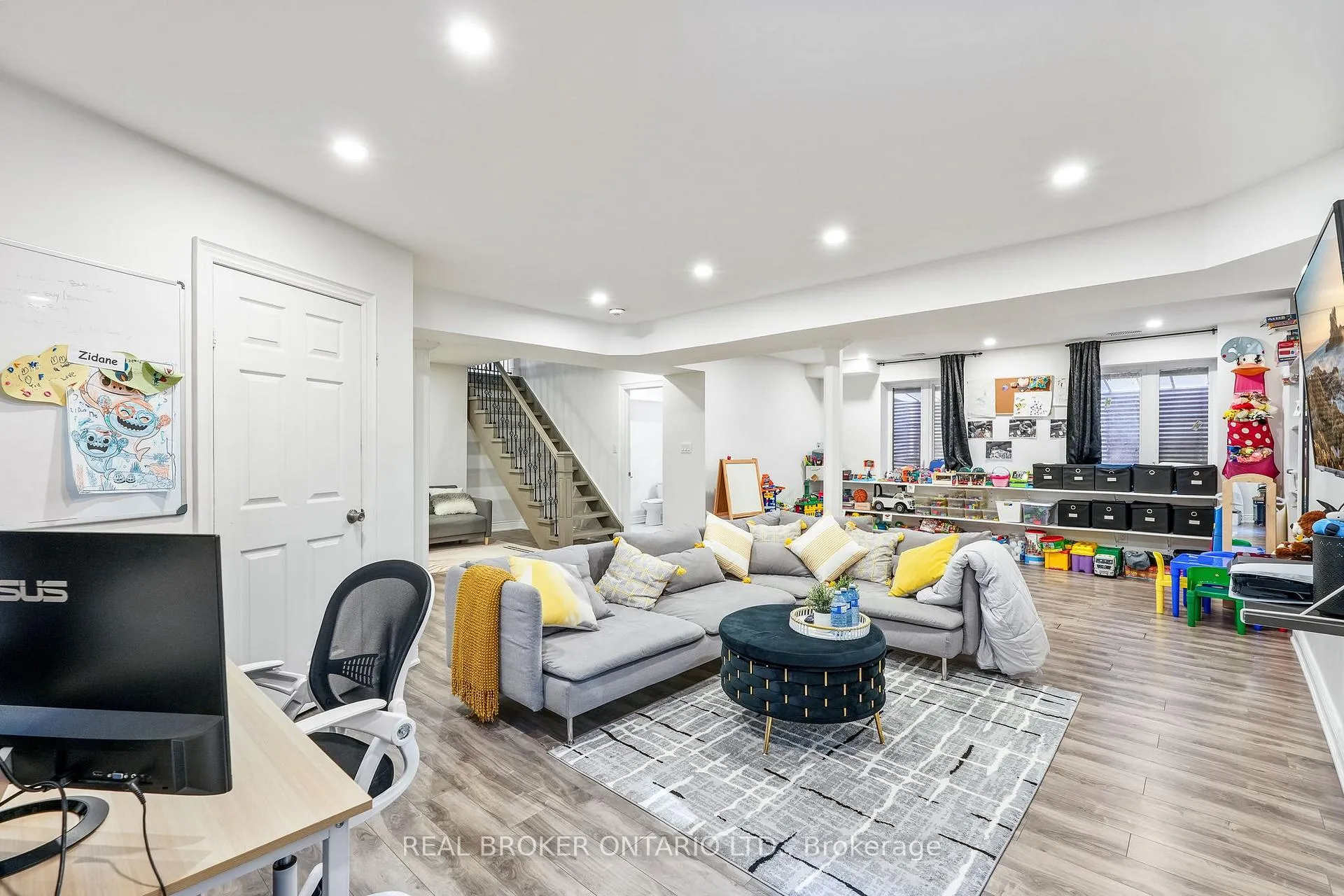 Photo 33 of 32B Cedar Drive, Scarborough, Scarborough Village — HOMEH
