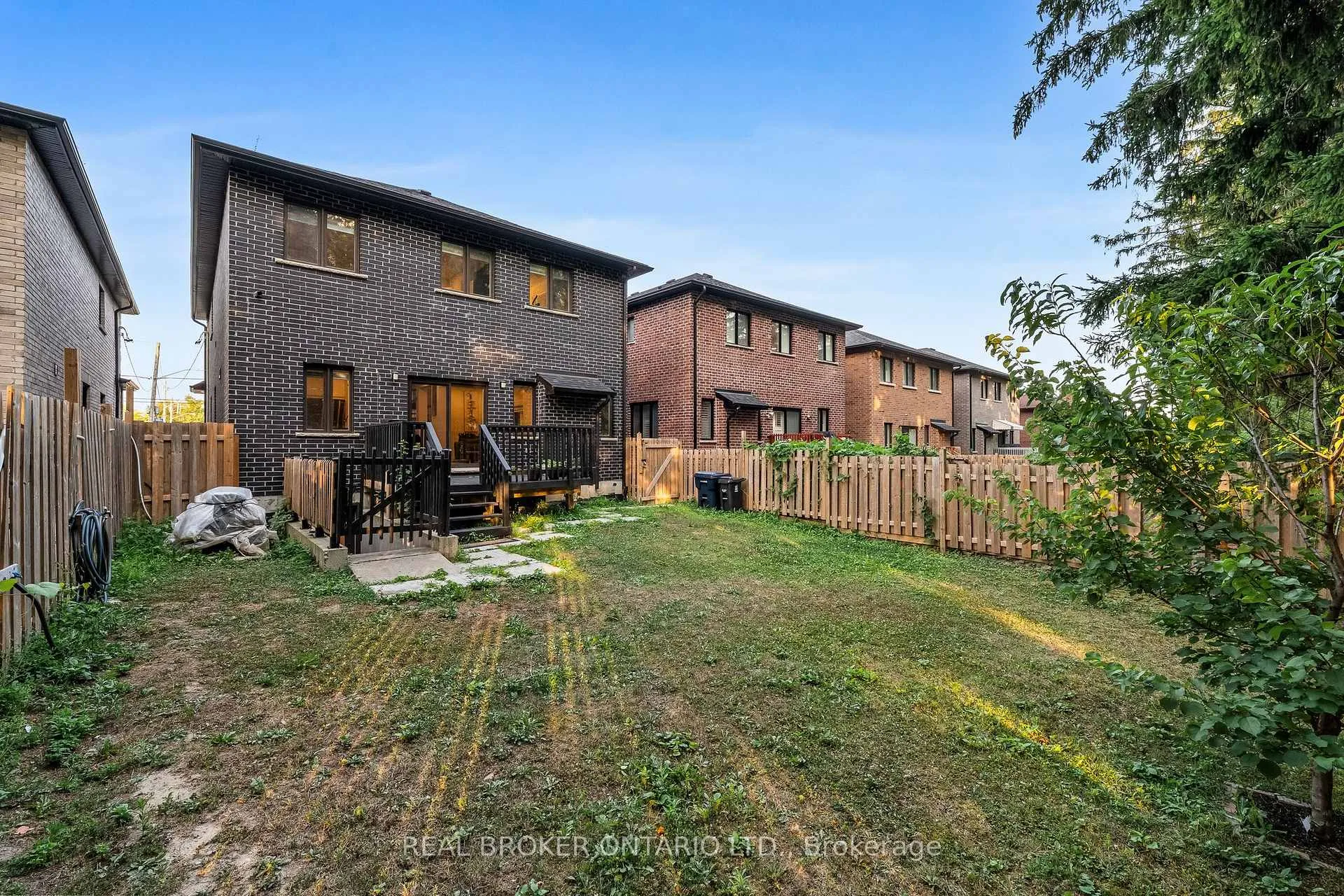 Photo 43 of 32B Cedar Drive, Scarborough, Scarborough Village — HOMEH