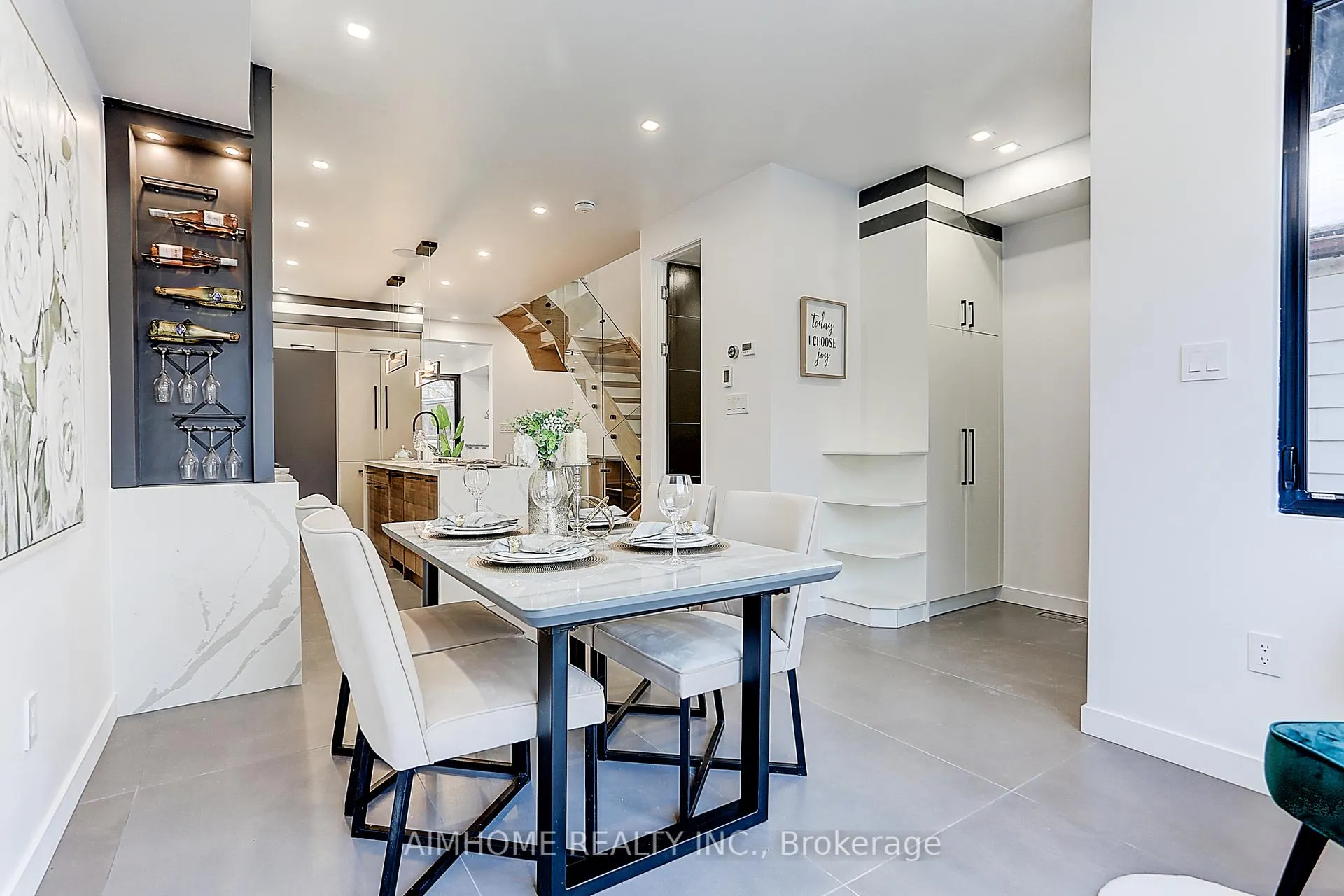 Photo 14 of upper 15 Holborne Avenue, Toronto, Danforth Village-East York — HOMEH