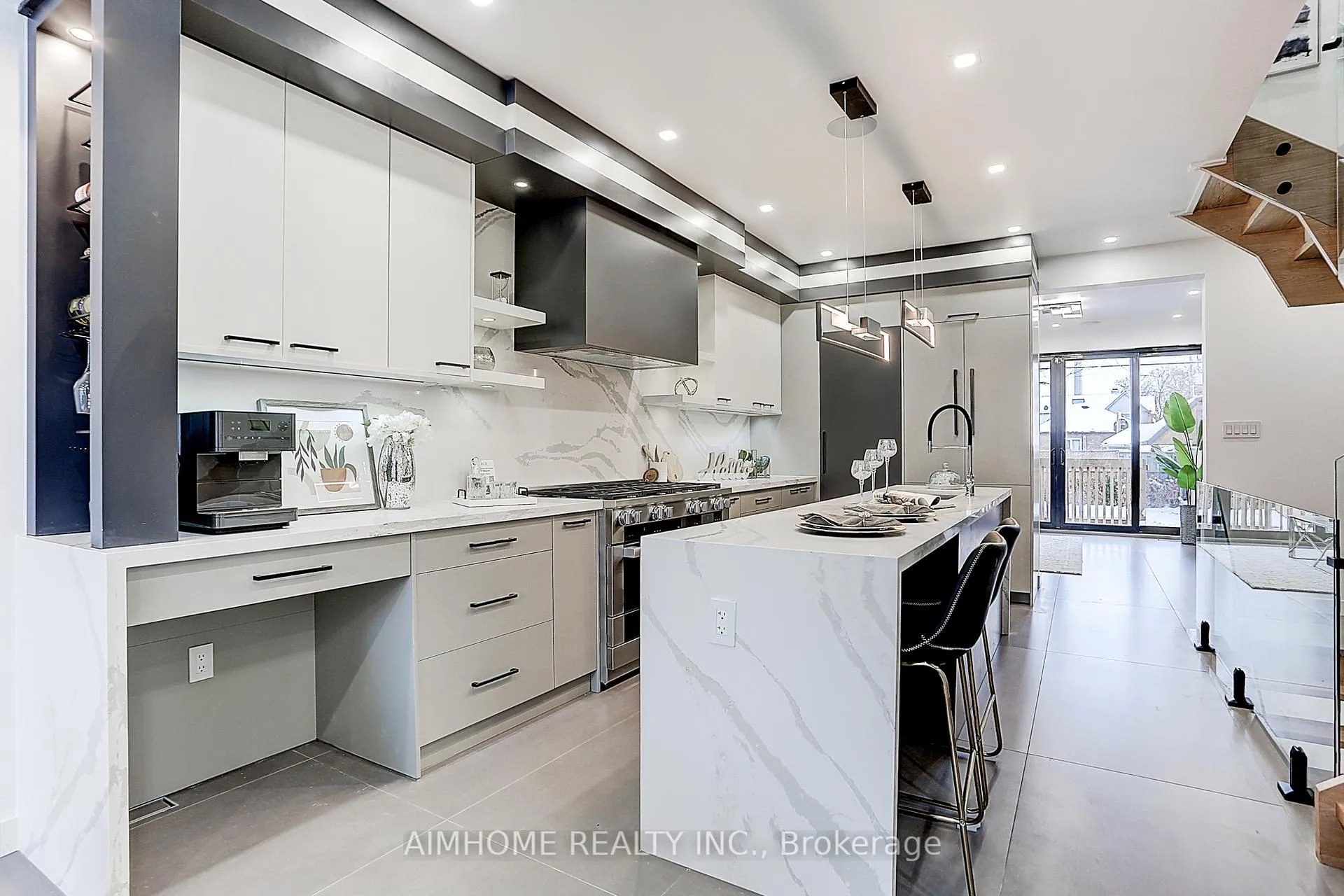 Photo 16 of upper 15 Holborne Avenue, Toronto, Danforth Village-East York — HOMEH