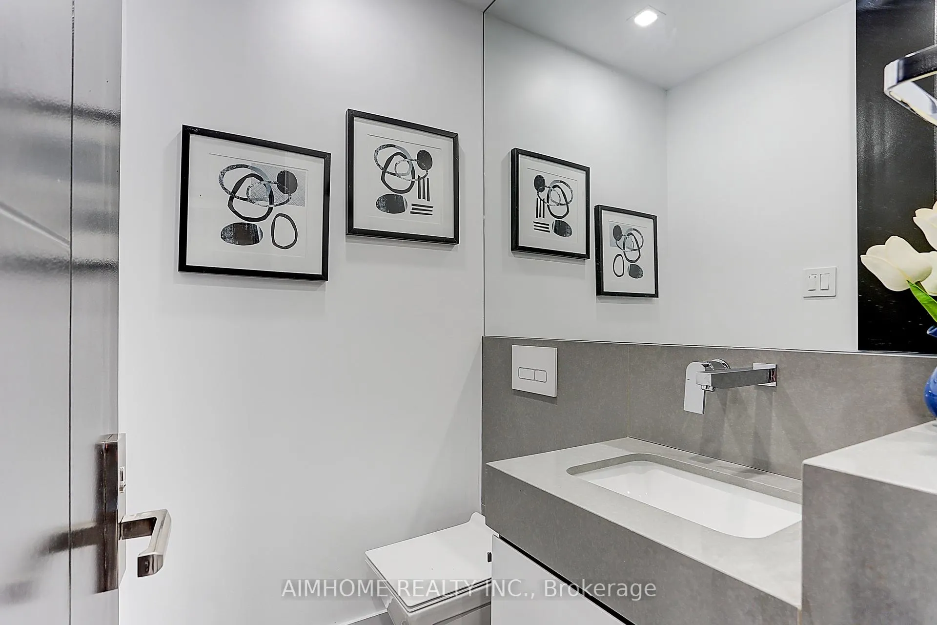 Photo 18 of upper 15 Holborne Avenue, Toronto, Danforth Village-East York — HOMEH