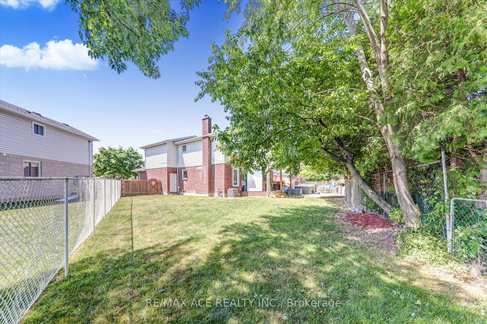 Photo 33 of 9 Parkview Court, Thorold, Confederation Heights — HOMEH